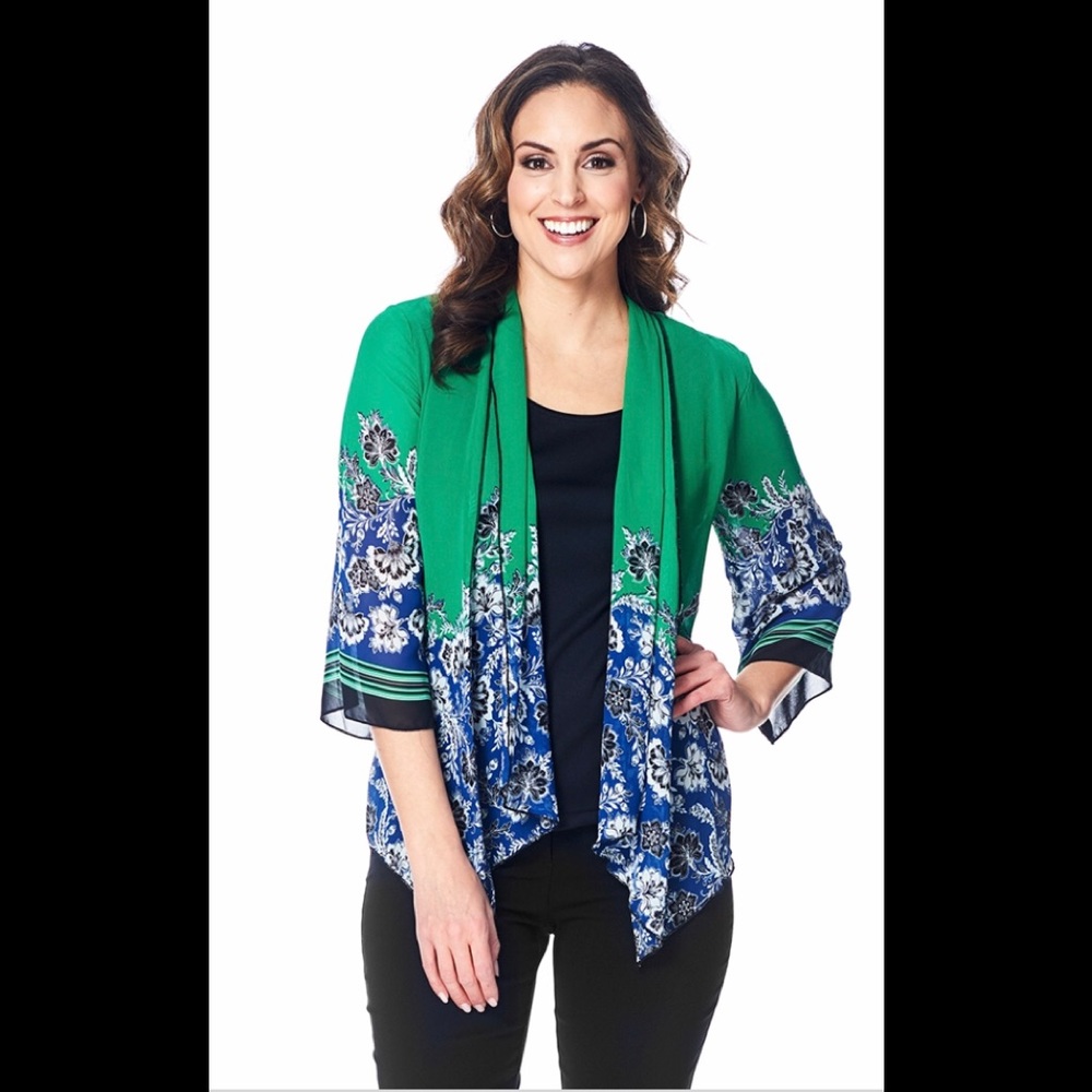 Sara Michelle Blouse ☘️ NWT